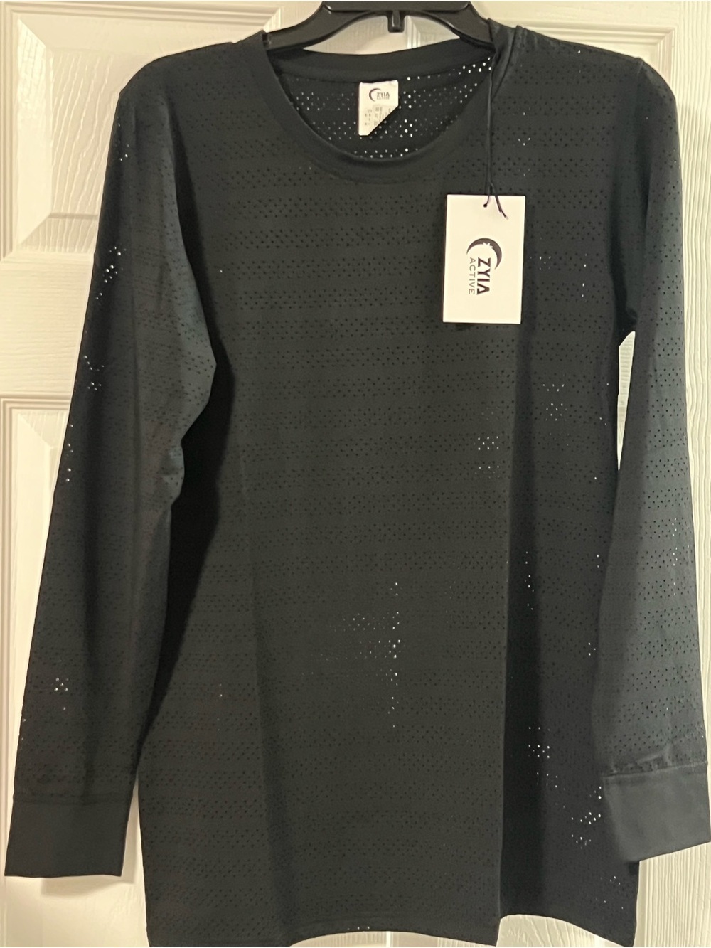 ZYIA Women Black Chill Long T Long-Sleeve Perforated Performance Shirt L NWT